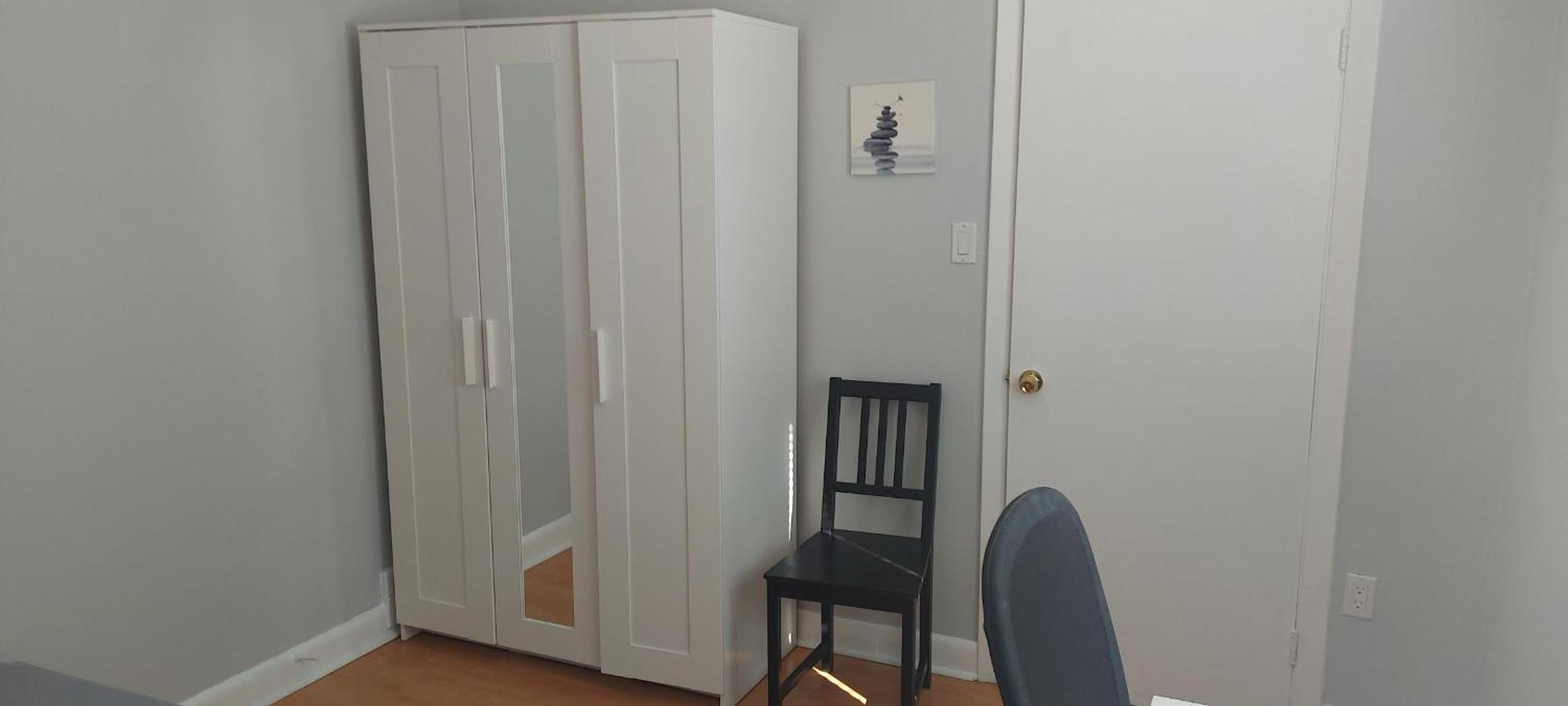 High Park Single Room With Personal Washroom And Kitchen Toronto Zewnętrze zdjęcie